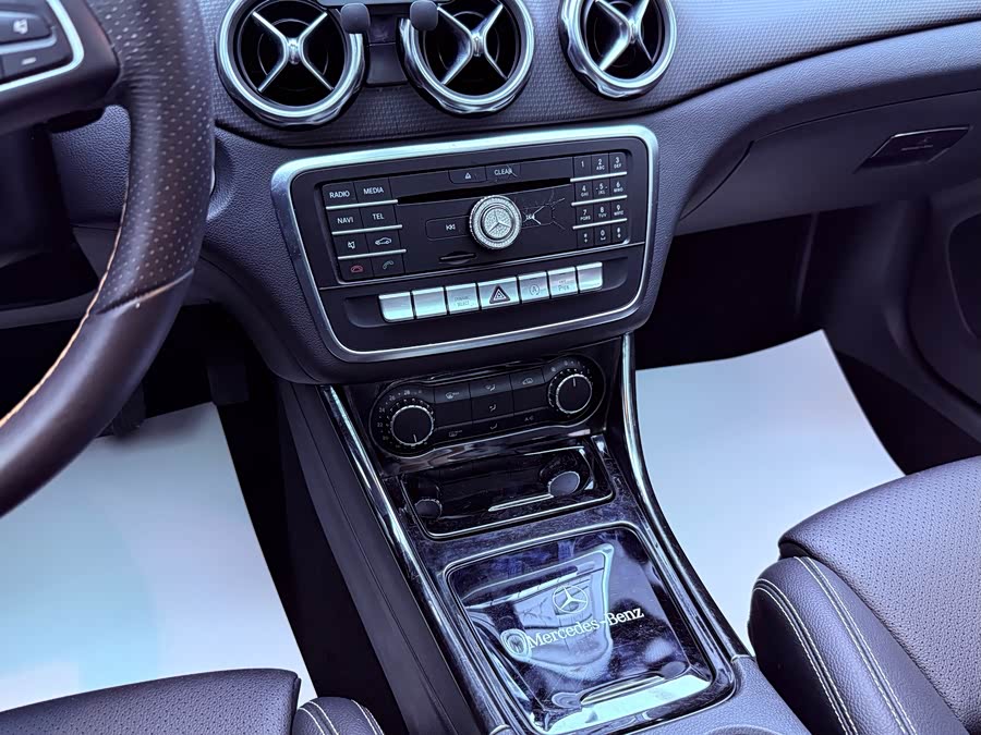 Mercedes-Benz GLA 2018 — фото 14