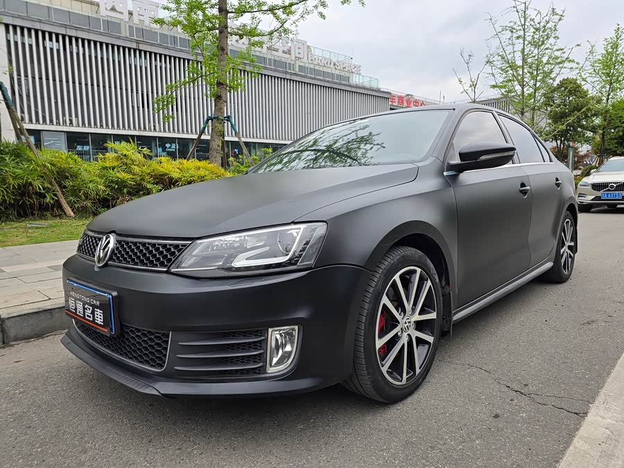 Volkswagen Sagitar 2013
