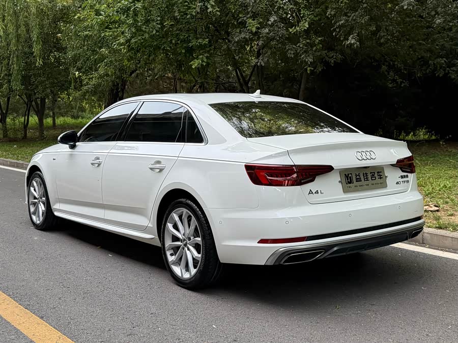 Audi A4L 2019