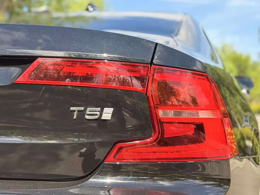 Volvo S90 2019 — фото 16