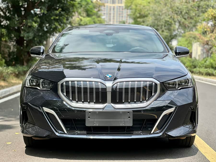 BMW 5 Series 2025