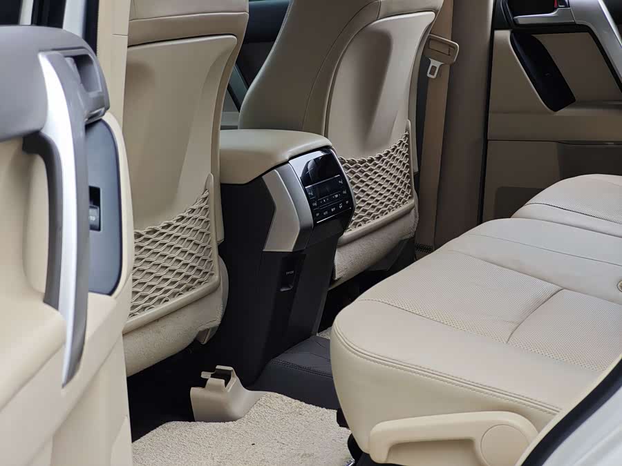 Toyota Prado 2018 — фото 17