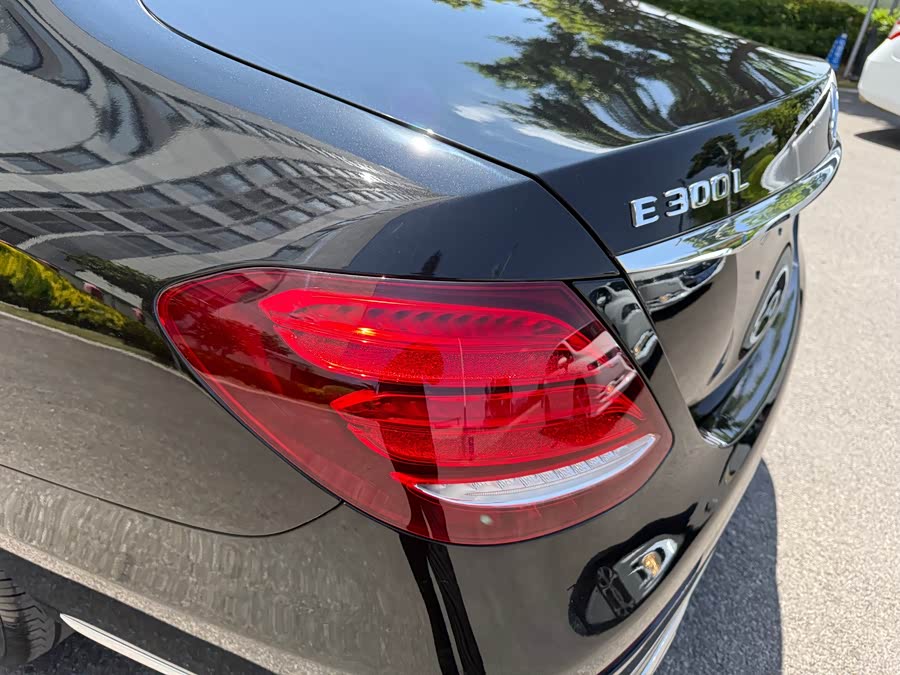 Mercedes-Benz E-Class 2020 — фото 38