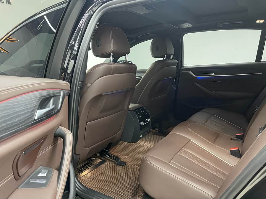 BMW 5 Series 2021