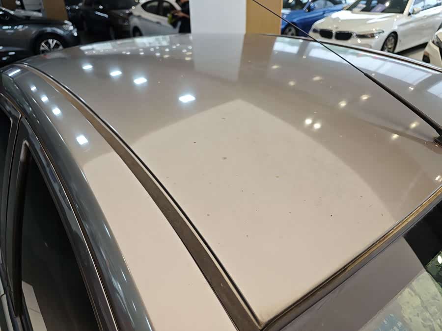 Nissan Sunny 2015 — фото 32