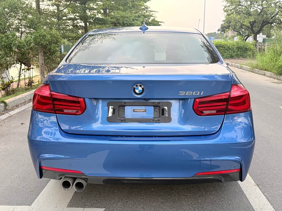 BMW 3 Series 2018 — фото 8