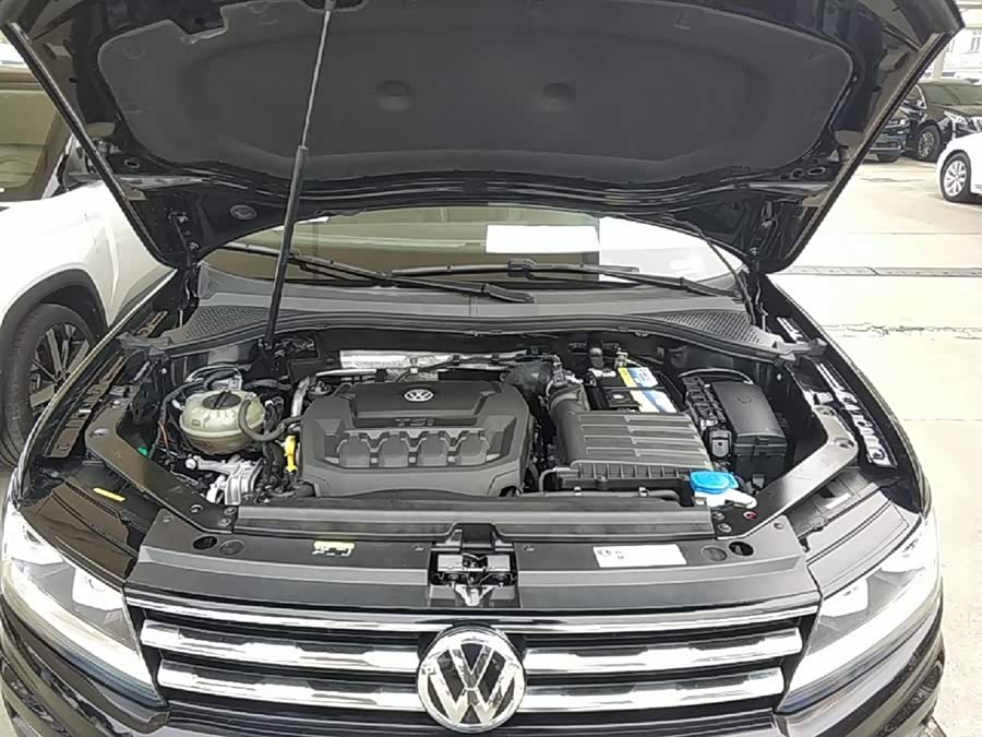 Volkswagen Tiguan L 2020 — фото 20