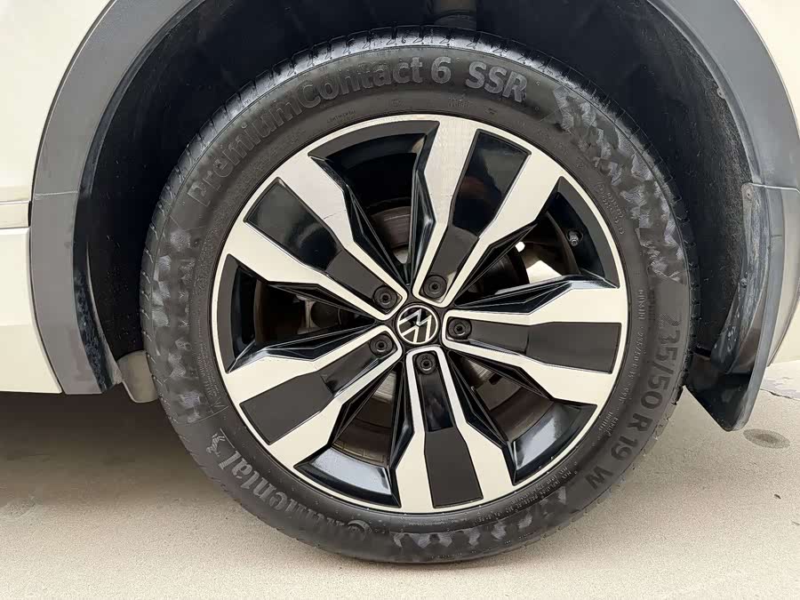 Volkswagen Tiguan L 2022 — фото 12