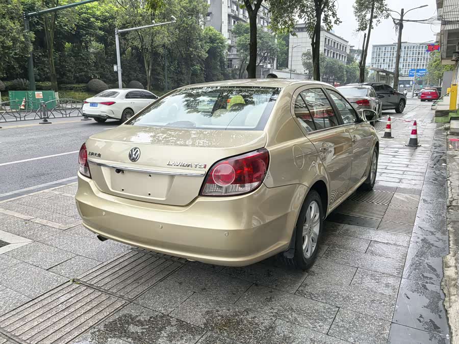 Volkswagen Lavida 2011