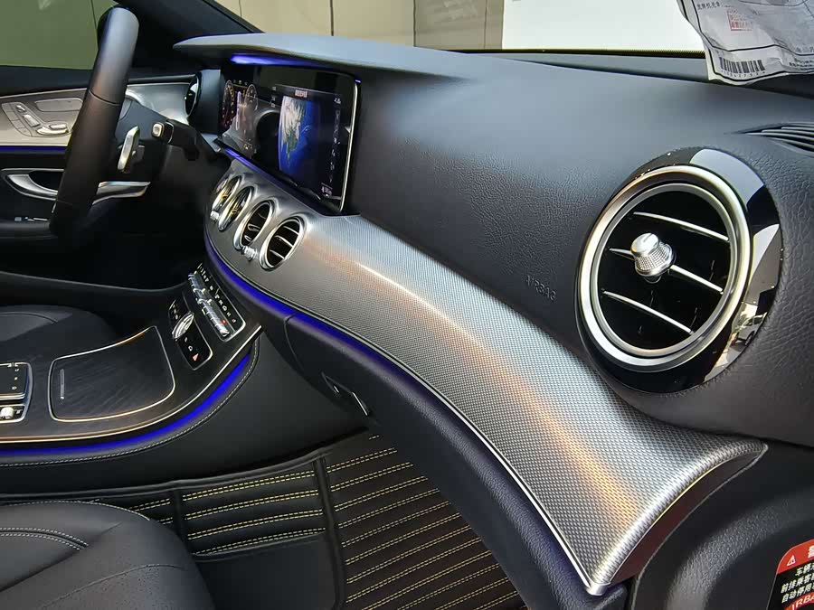 Mercedes-Benz E-Class 2019 — фото 19