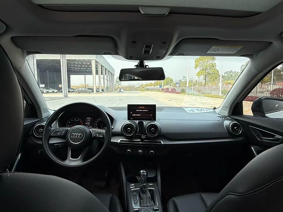 Audi Q2L 2018