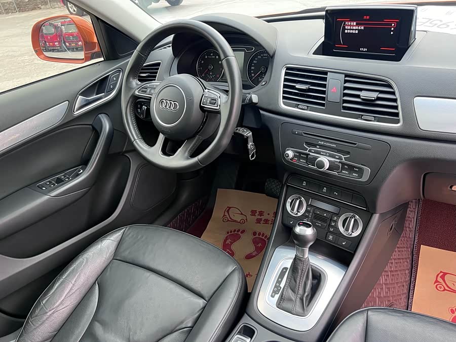 Audi Q3 2015 — фото 13