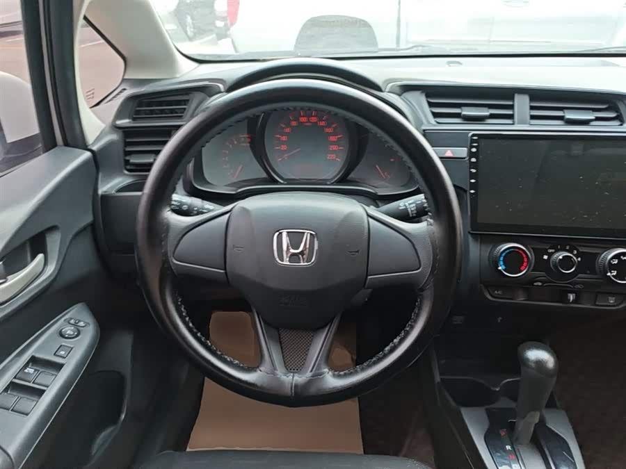 Honda Fit 2018 — фото 11