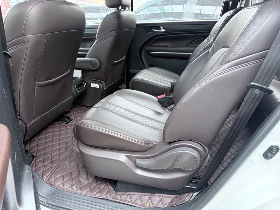 GAC Trumpchi M6 2019 — фото 9