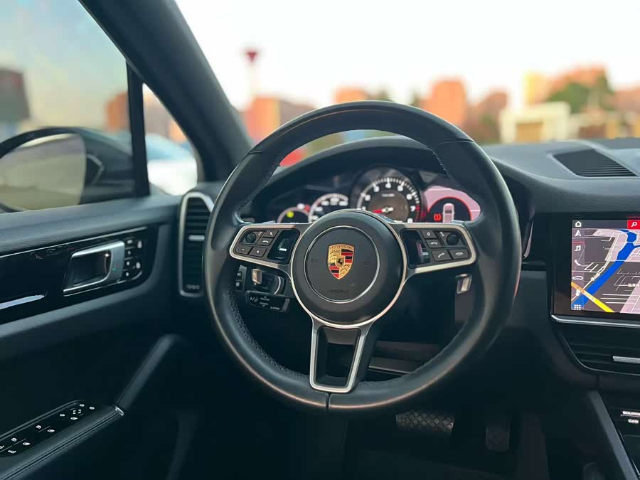 Porsche Cayenne 2022