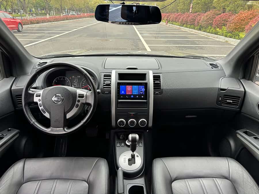 Nissan X-Trail 2012