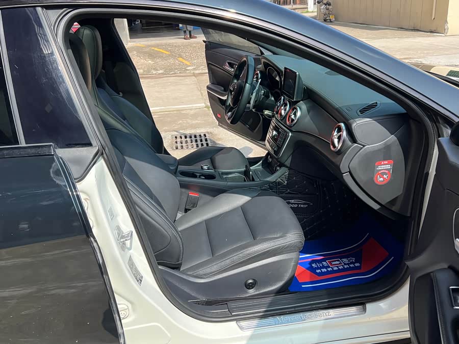 Mercedes-Benz CLA 2014