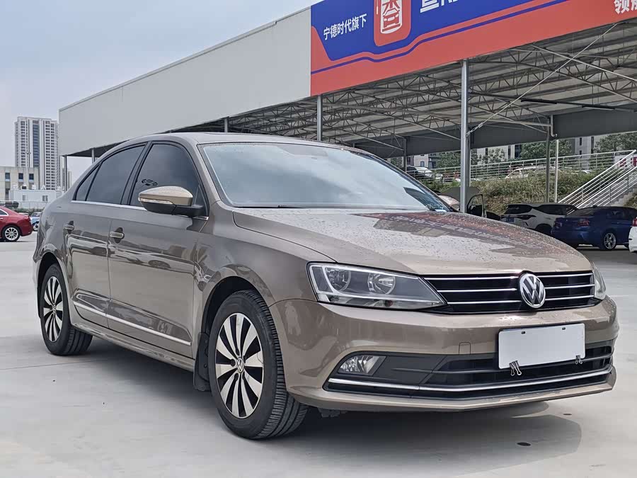 Volkswagen Sagitar 2017