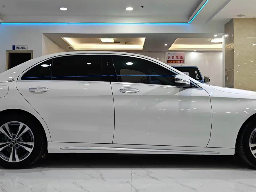 Mercedes-Benz C-Class 2021