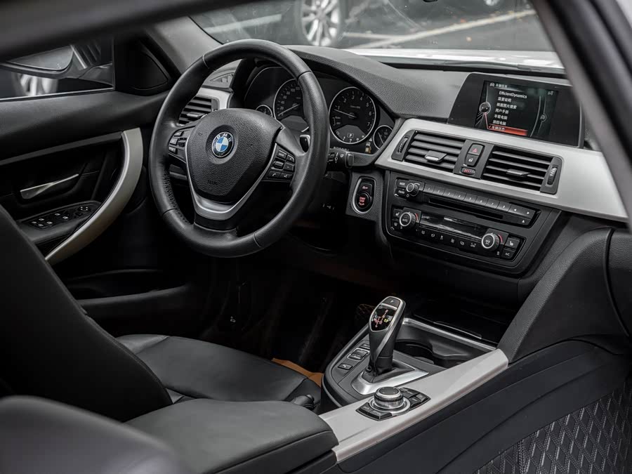 BMW 3 Series 2015 — фото 9