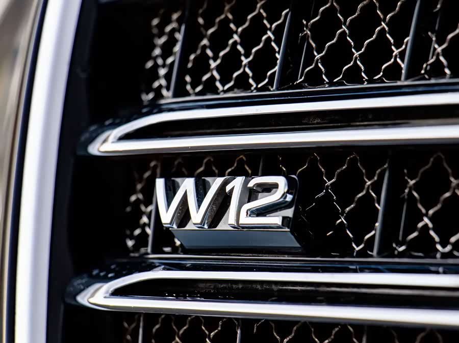 Audi A8 2012