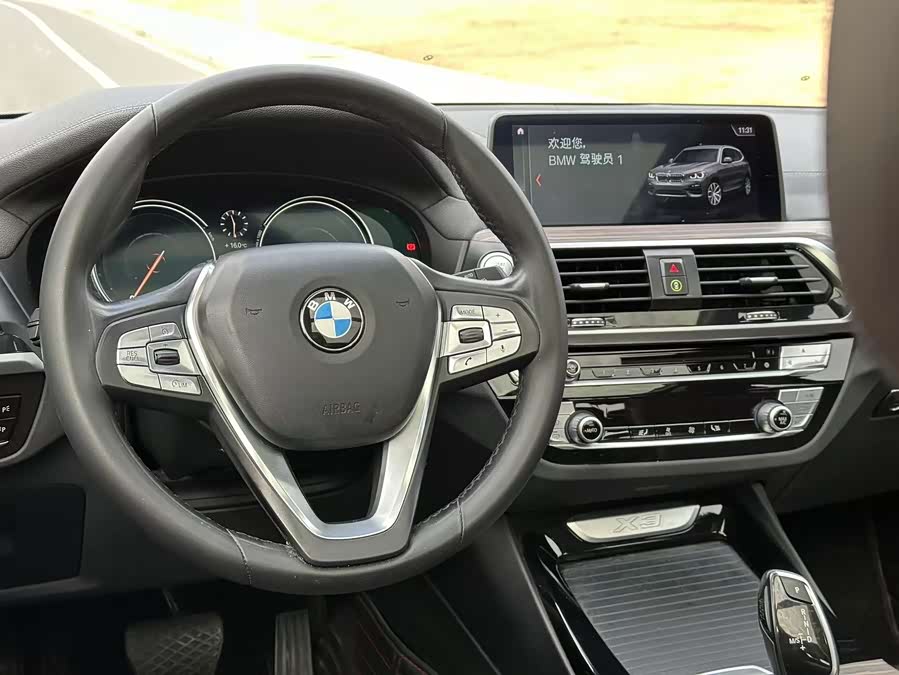 BMW X3 2018 — фото 15