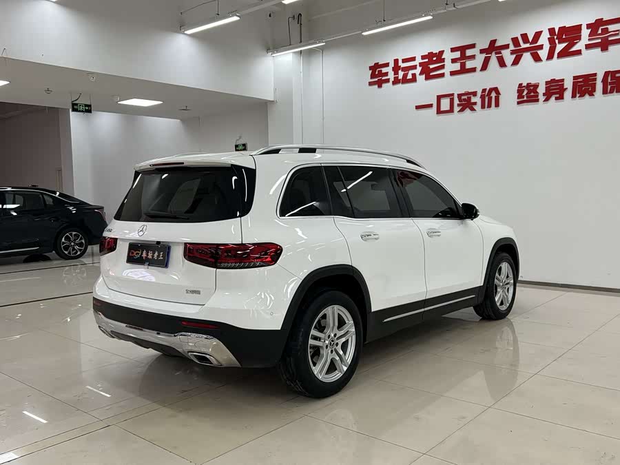 Mercedes-Benz GLB 2023
