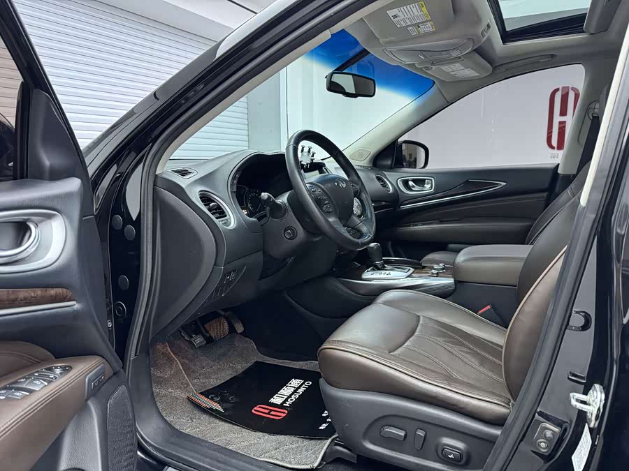 Infiniti JX 2013