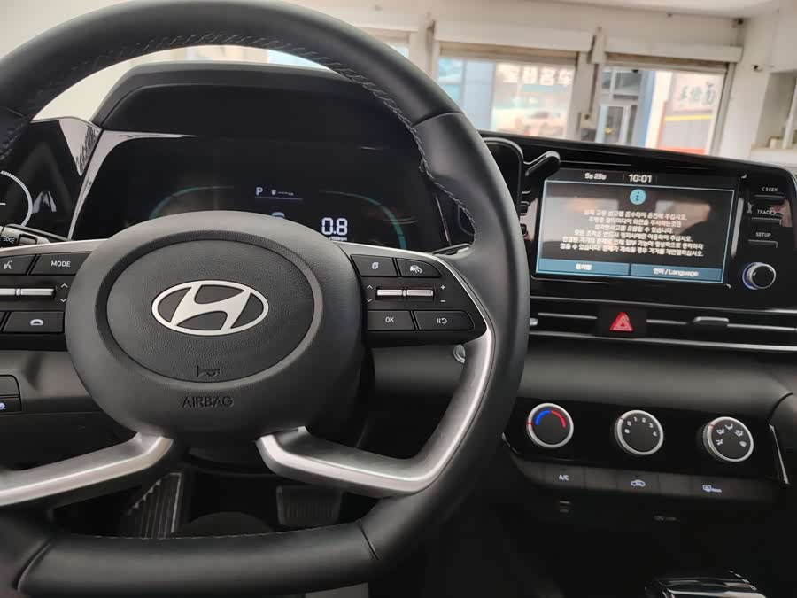 Hyundai Elantra 2023 — фото 15
