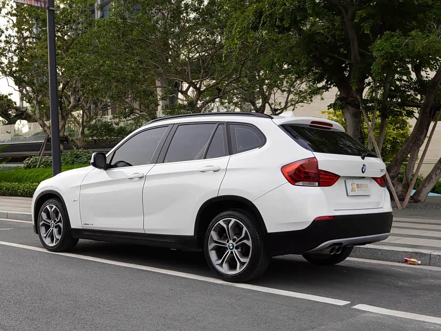 BMW X1 2010 — фото 11