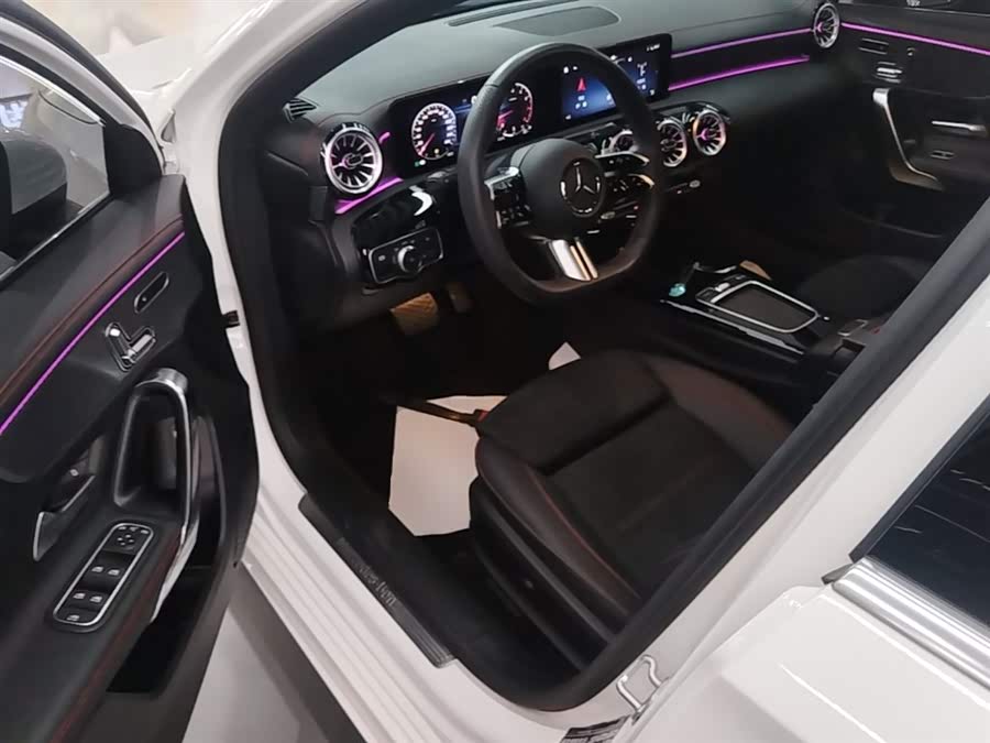 Mercedes-Benz A-Class 2024 — фото 16