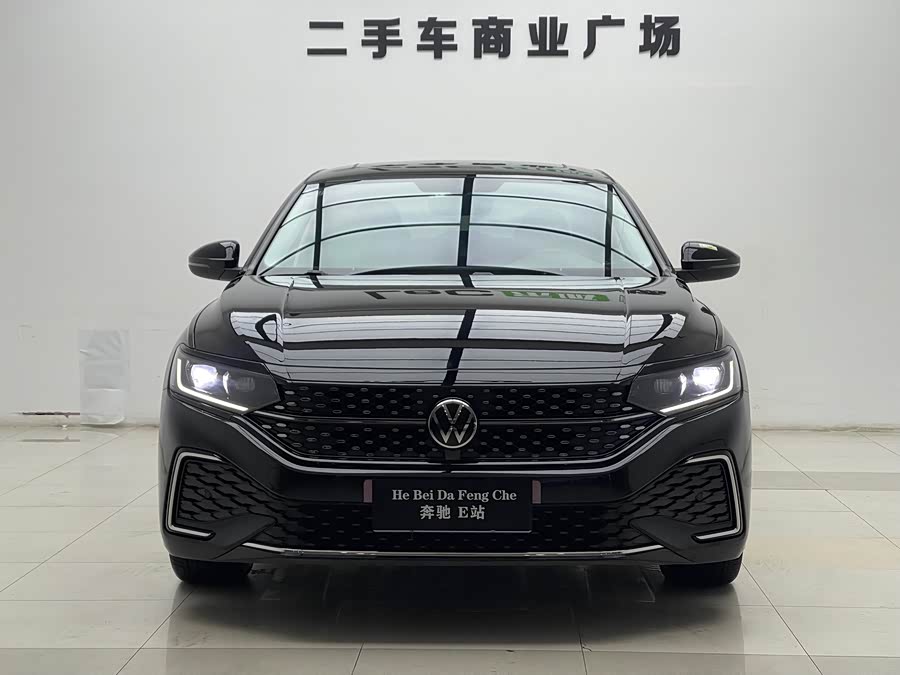 Volkswagen Passat 2023