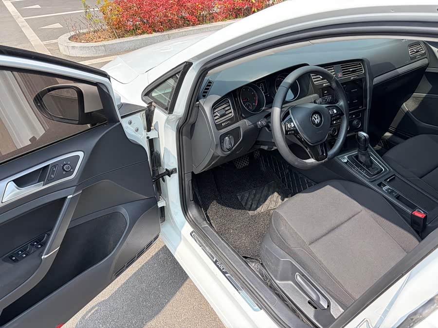 Volkswagen Golf 2020
