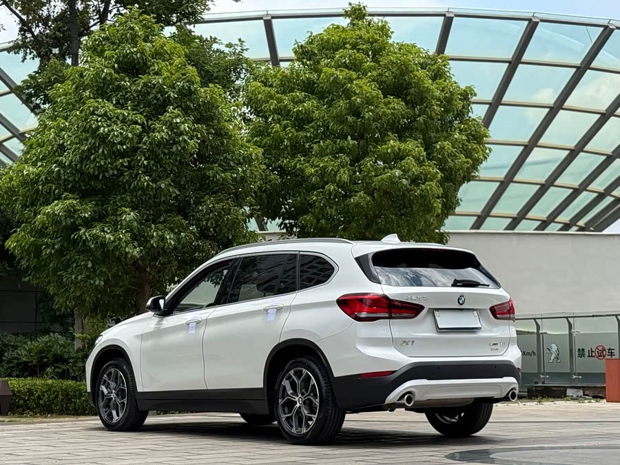 BMW X1 2021 — фото 9