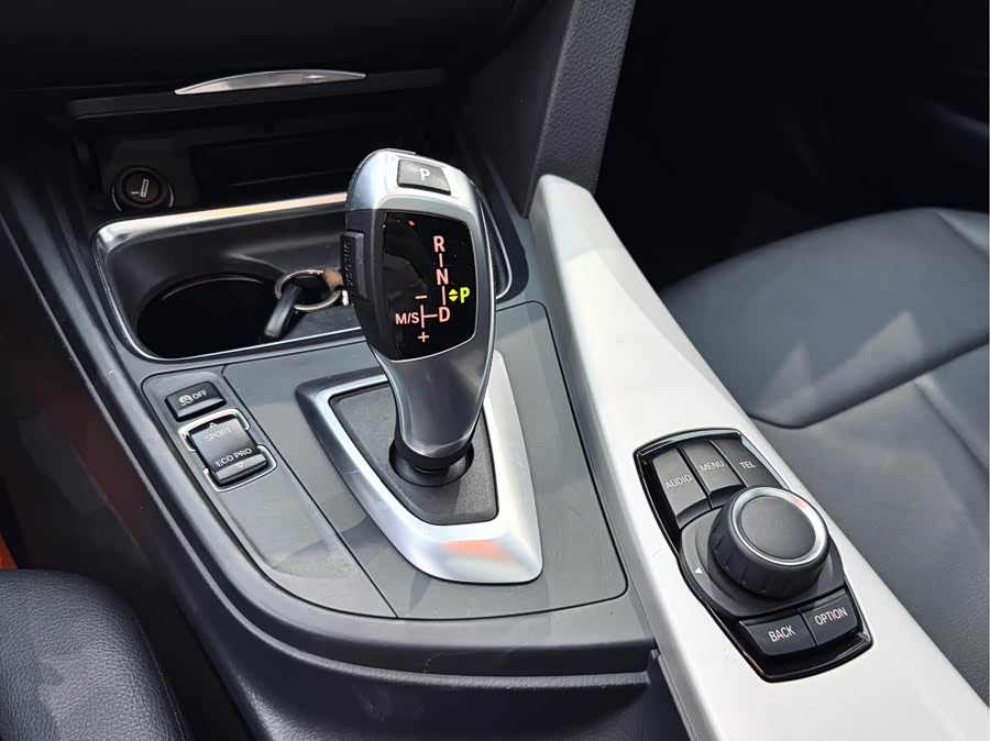 BMW 3 Series 2015 — фото 12