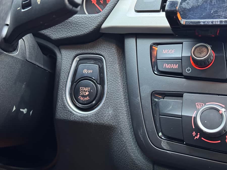 BMW 3 Series 2015 — фото 18