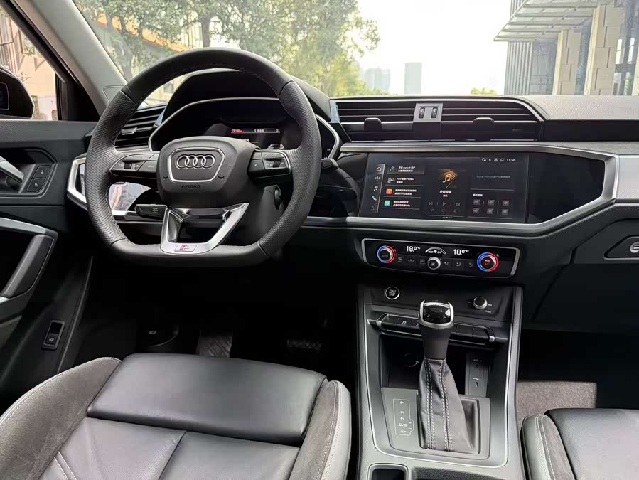 Audi Q3 Sportback 2023 — фото 8