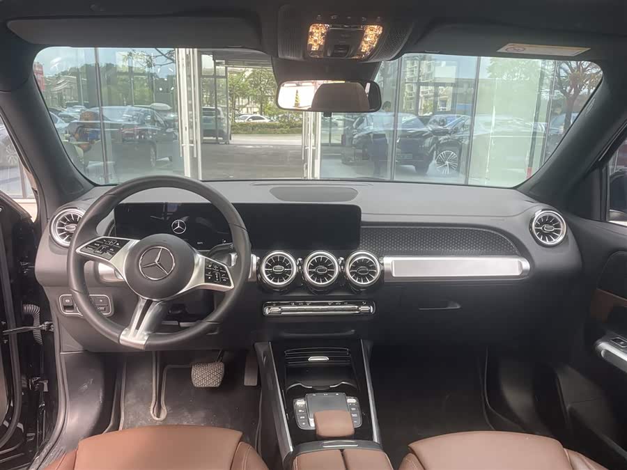 Mercedes-Benz GLB 2024