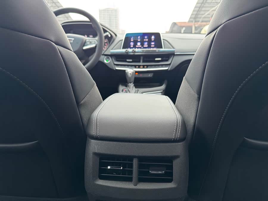 Cadillac CT4 2021 — фото 17
