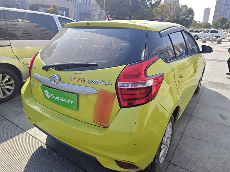 Toyota Yaris L 2016