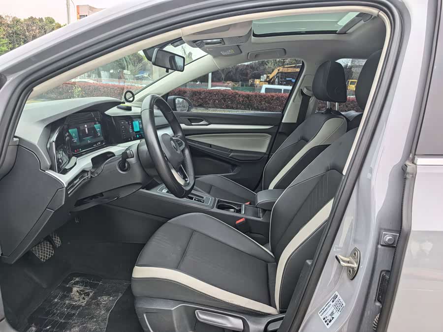 Volkswagen Golf 2021