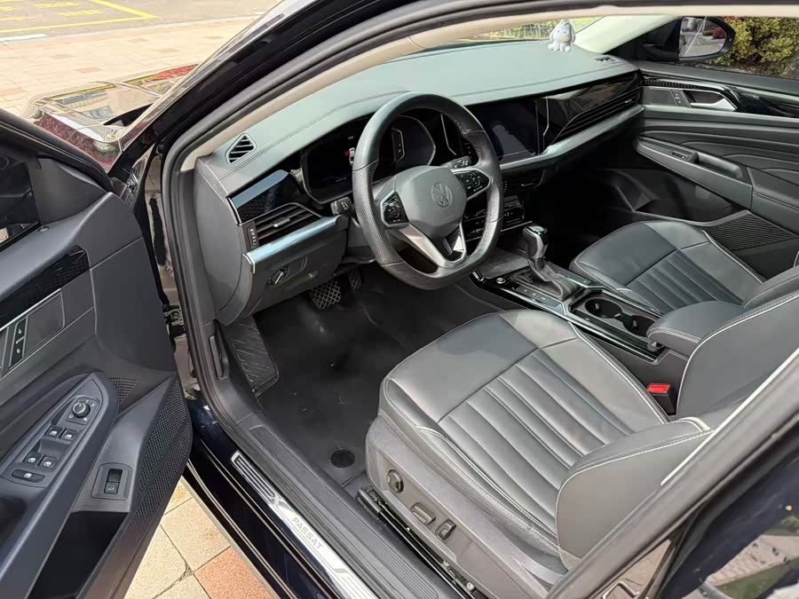 Volkswagen Passat 2023