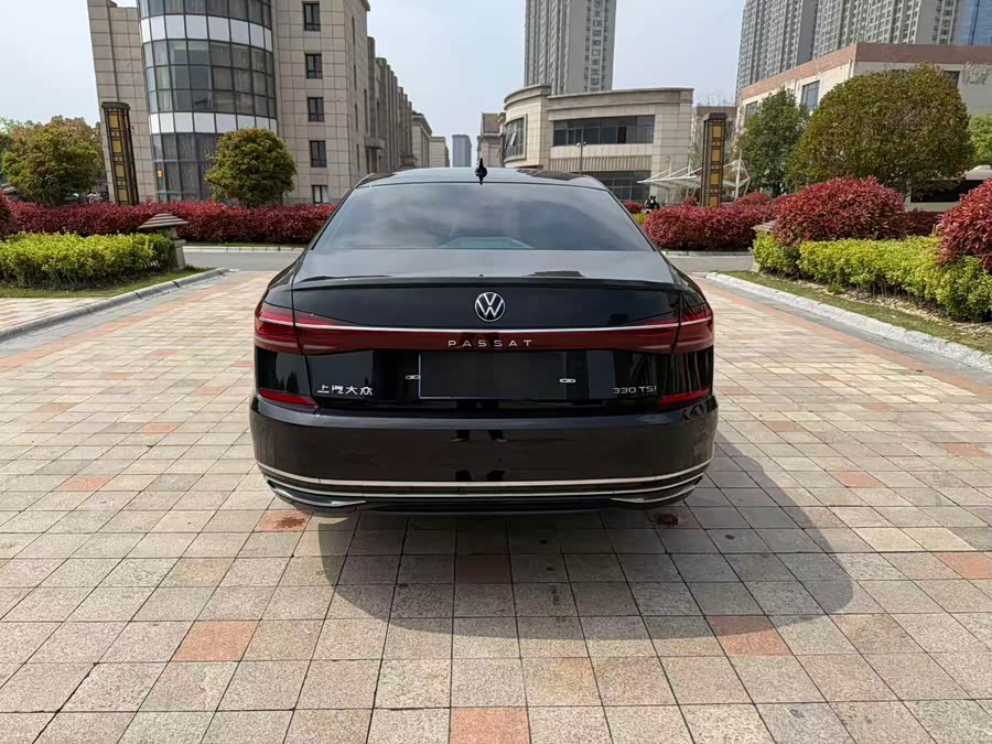 Volkswagen Passat 2023