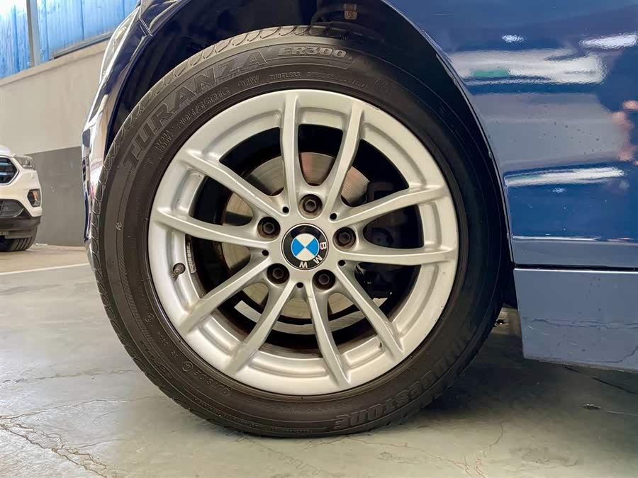 BMW 1 Series 2018 — фото 16