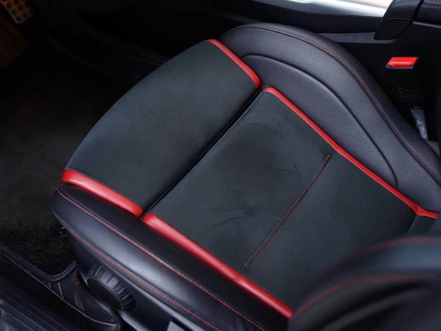 Mercedes-Benz A-Class AMG 2021 — фото 37