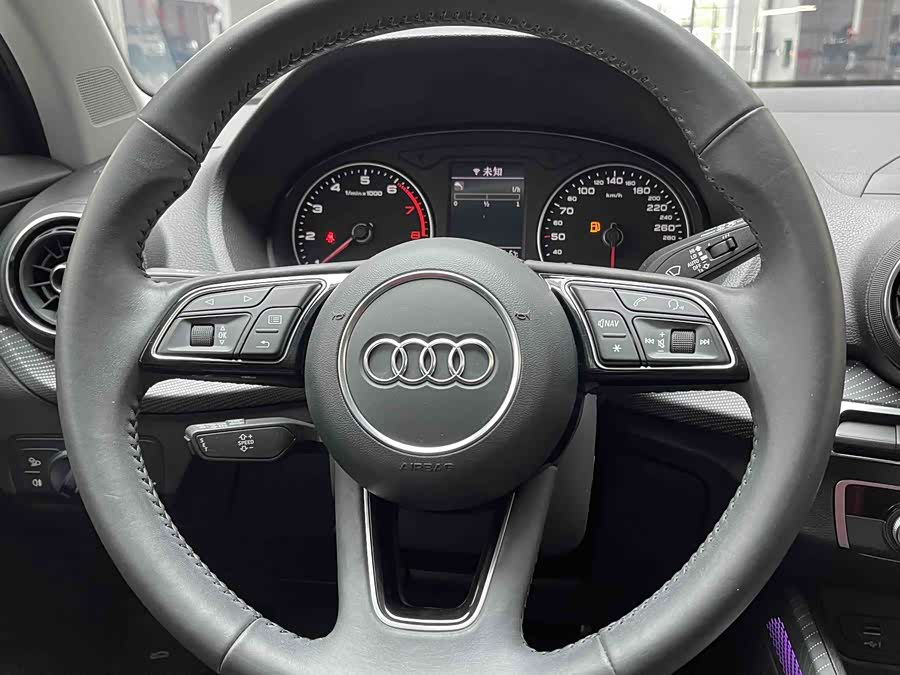 Audi Q2L 2021