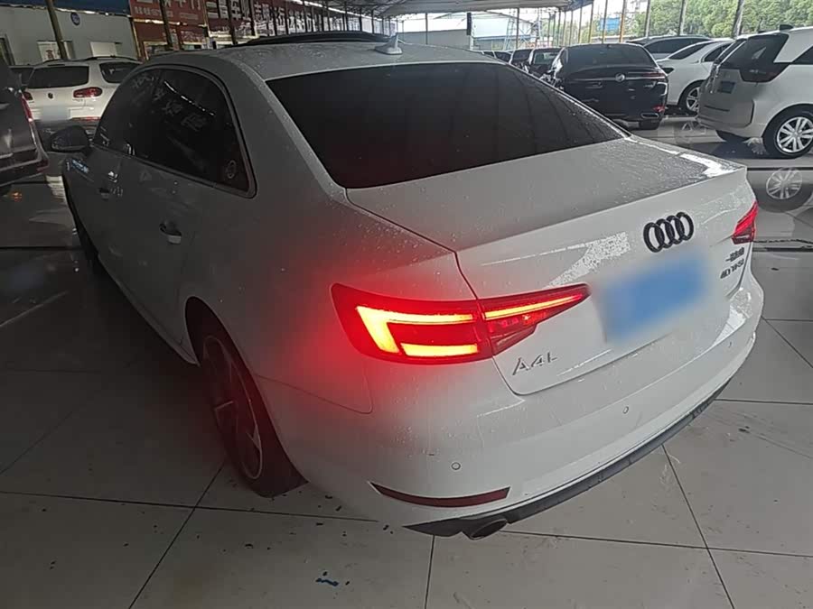 Audi A4L 2018