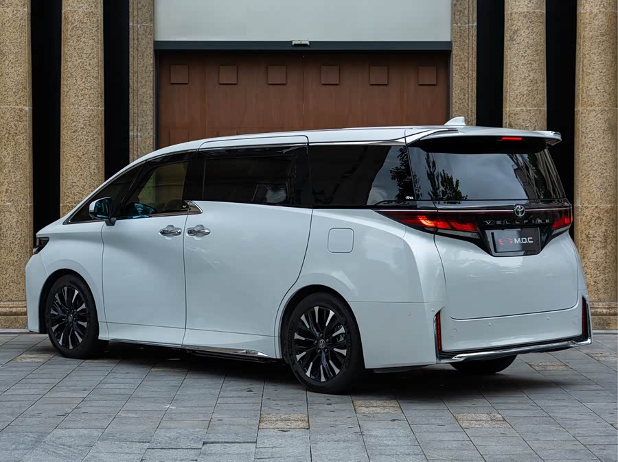 Toyota Vellfire 2024