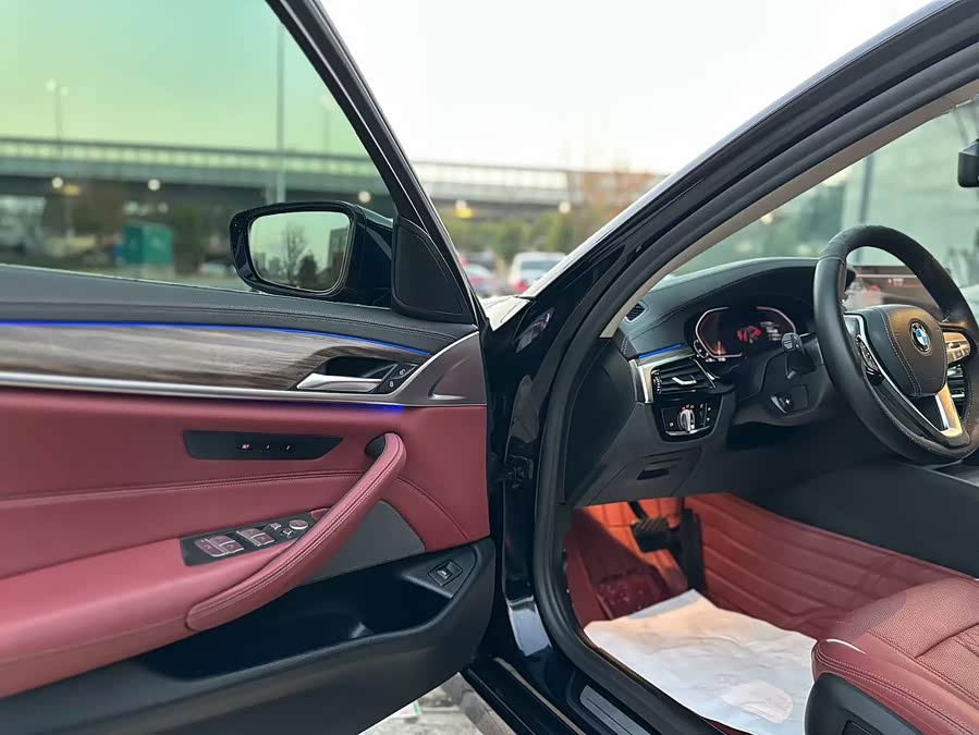 BMW 5 Series 2021