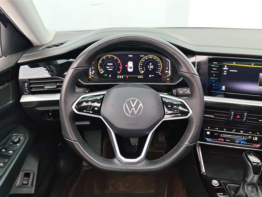Volkswagen Passat 2023 — фото 15